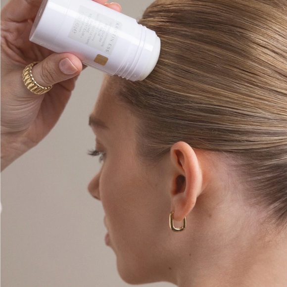 NEW! Kristin Ess Anytime Anywhere Recovery Balm - Picture 3 of 12